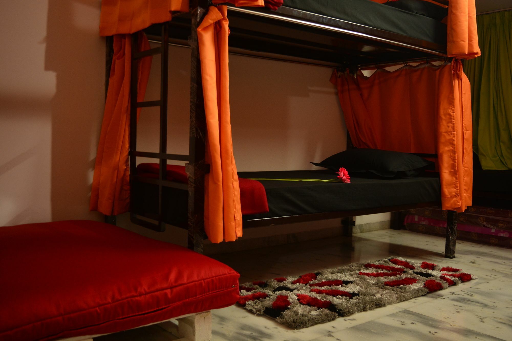 Social Rehab Downtown Hostel Bangalore Buitenkant foto